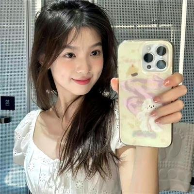照片里的伴娘
